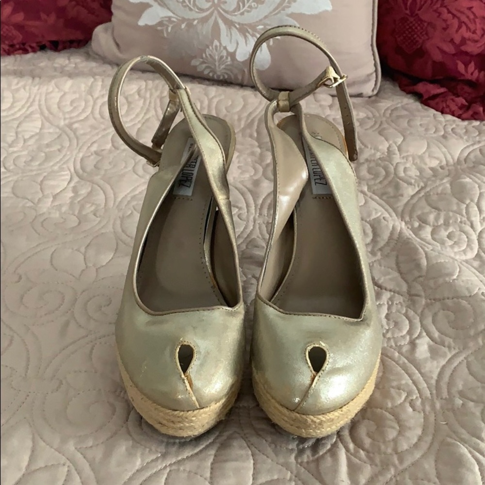 Close toed Jennifer Lopez Heels